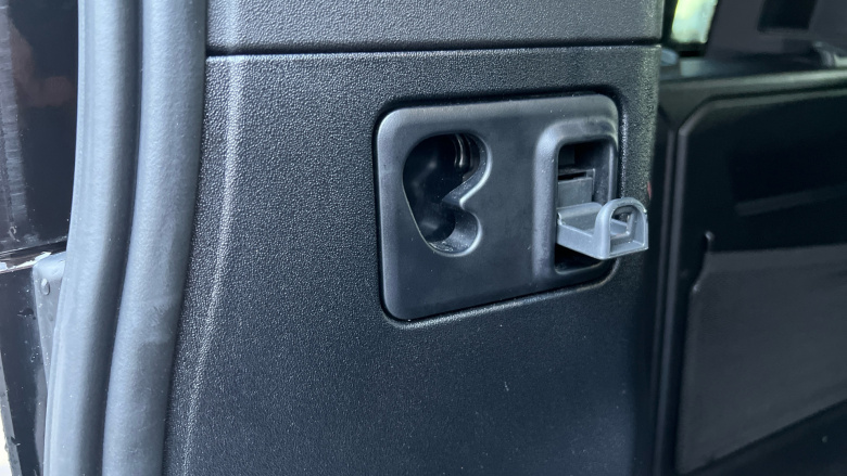 Land Rover Defender 3.0 D250 X-Dynamic HSE 110 5dr Auto Diesel Estate